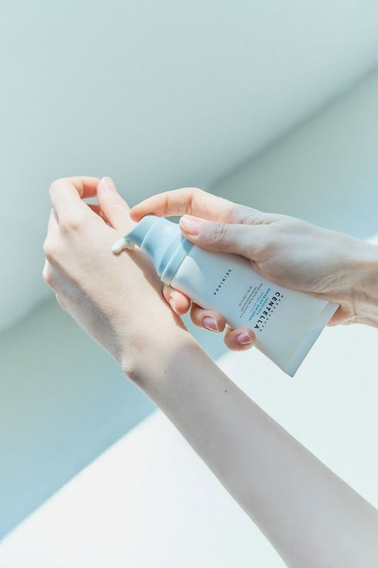 SKIN 1004 HYALU-CICA WATER-FIT SUN SERUM SPF50 + PA****